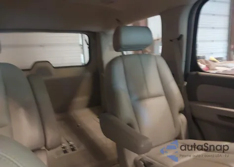 2008 Chevrolet Tahoe Ltz z USA, uszkodzony, nr VIN 1GNFK130X8J140348